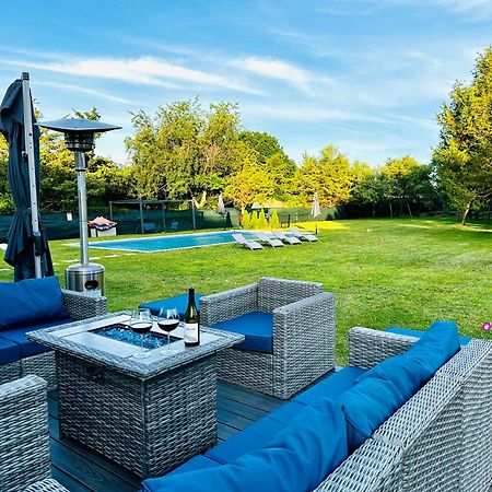 North Fork House For Rent Villa Mattituck Bagian luar foto