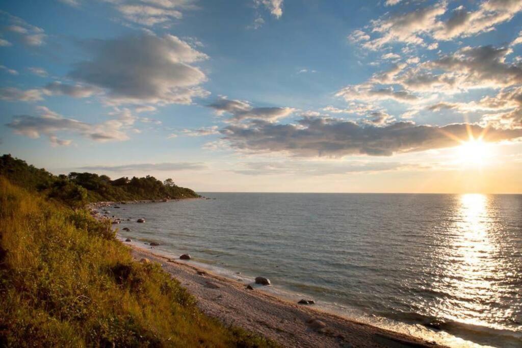 North Fork House For Rent Villa Mattituck Bagian luar foto