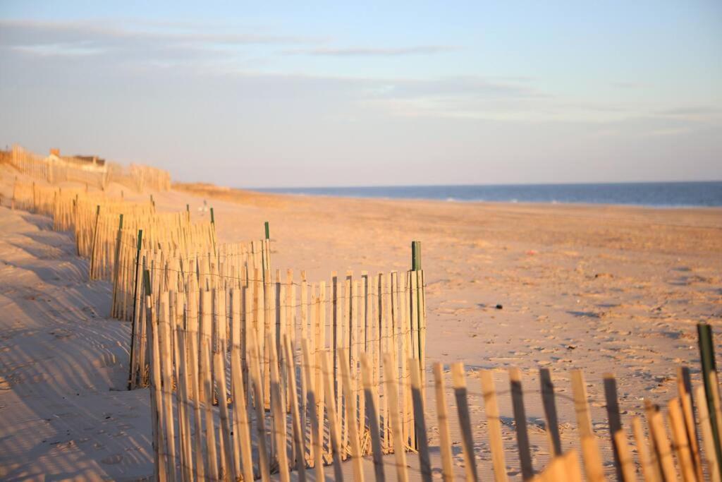 North Fork House For Rent Villa Mattituck Bagian luar foto
