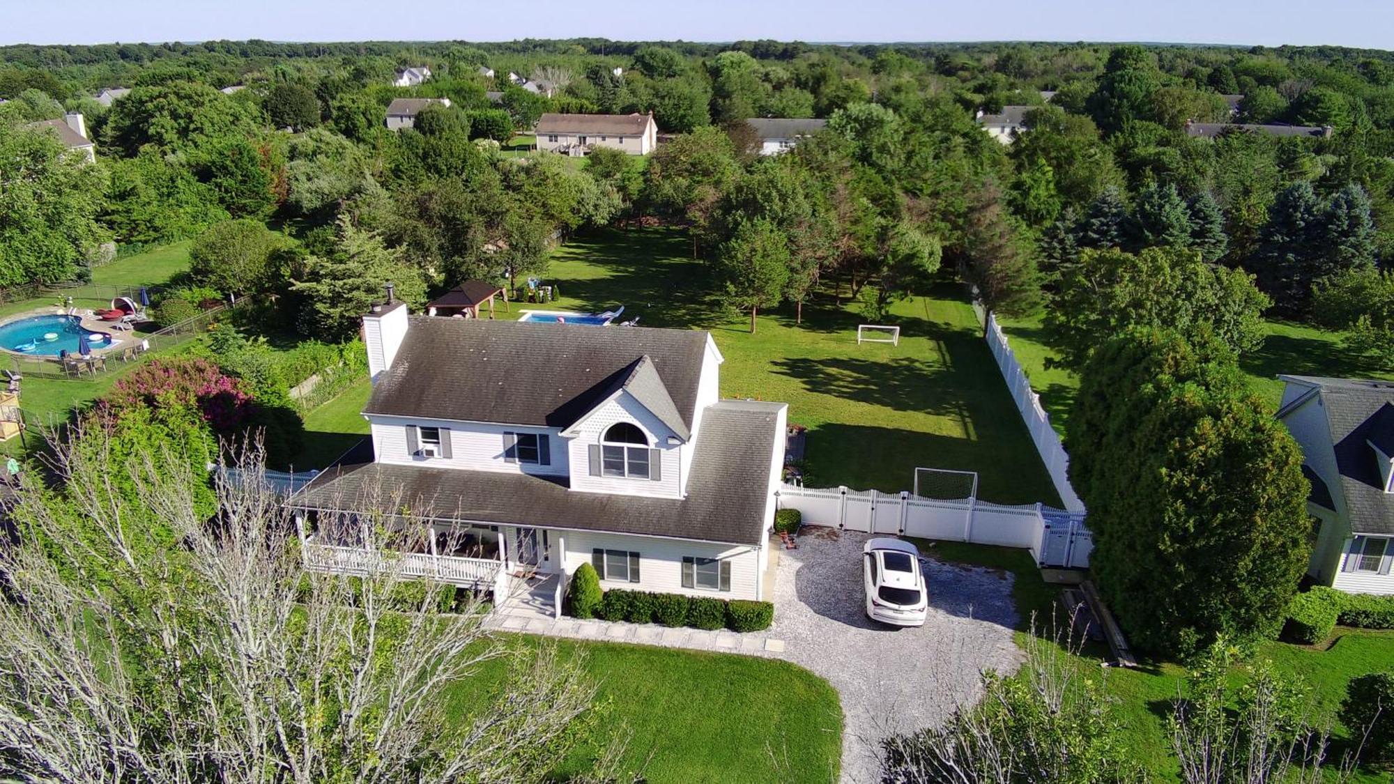 North Fork House For Rent Villa Mattituck Bagian luar foto