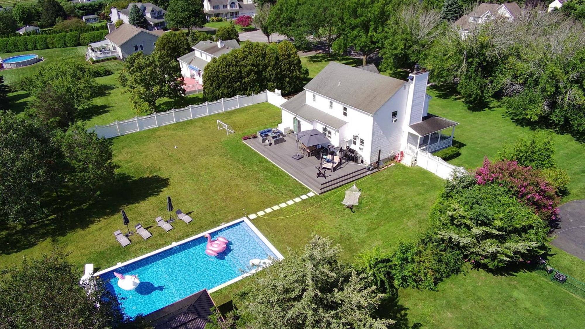 North Fork House For Rent Villa Mattituck Bagian luar foto