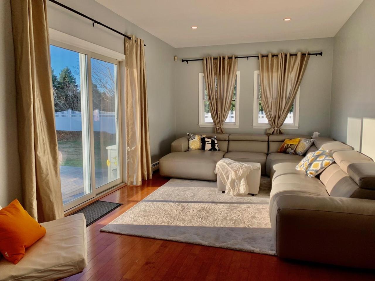 North Fork House For Rent Villa Mattituck Bagian luar foto